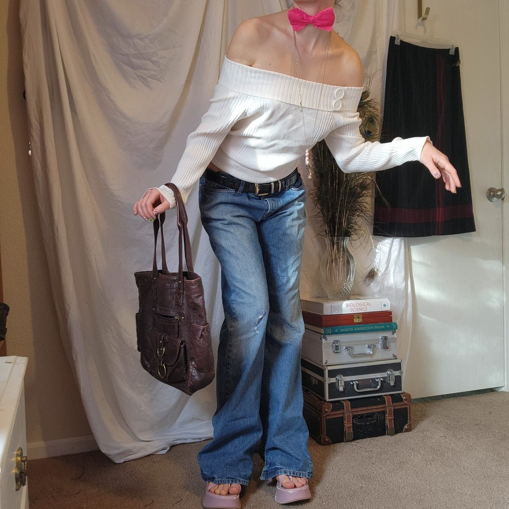 vtg cream off shoulder knit